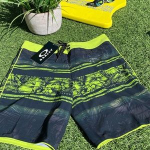 Men’s Oakley Board Shorts